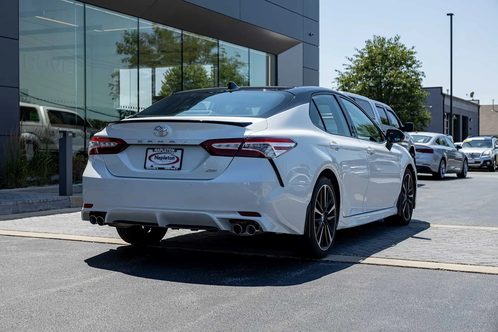 Used 2020 Wind Chill Pearl Toyota XSE V6 image 7