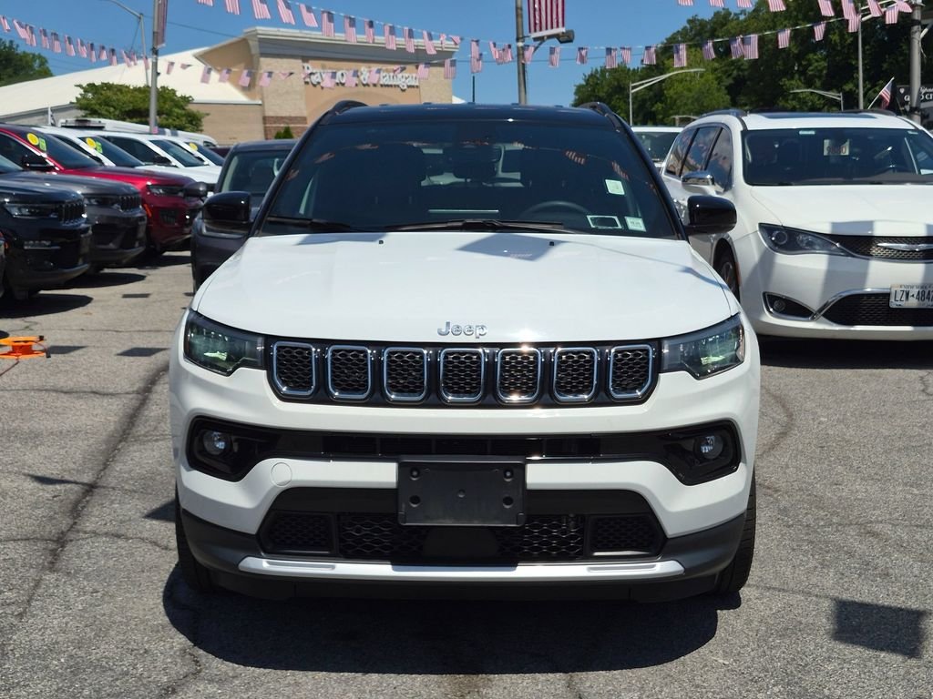 Used 2023 White Jeep Limited image 3