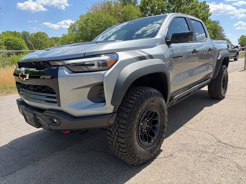 2026 Chevrolet Colorado ZR2 - Photo 6