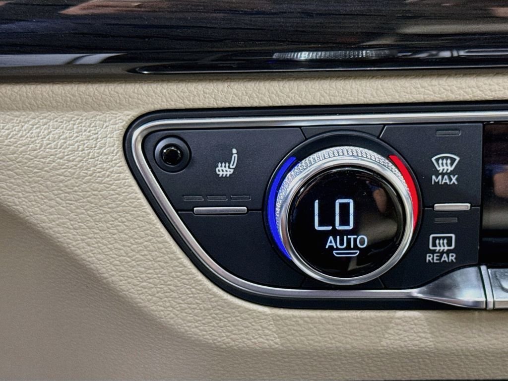 Used 2018 Ibis White Audi Premium Plus image 25