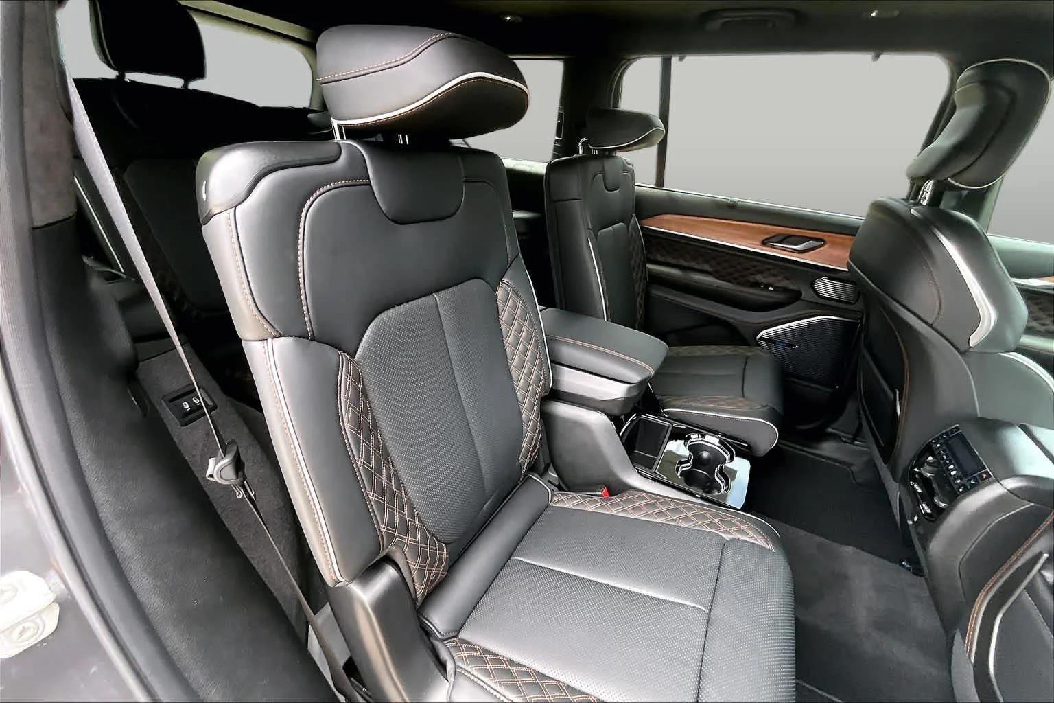 New 2026 Baltic Gray Metallic Clearcoat Jeep Summit image 22