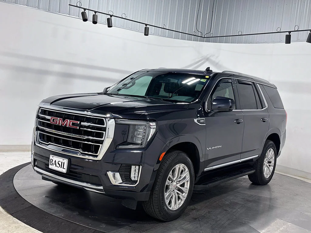 Used 2023 TITANIUM RUSH METALLIC GMC SLT image 8