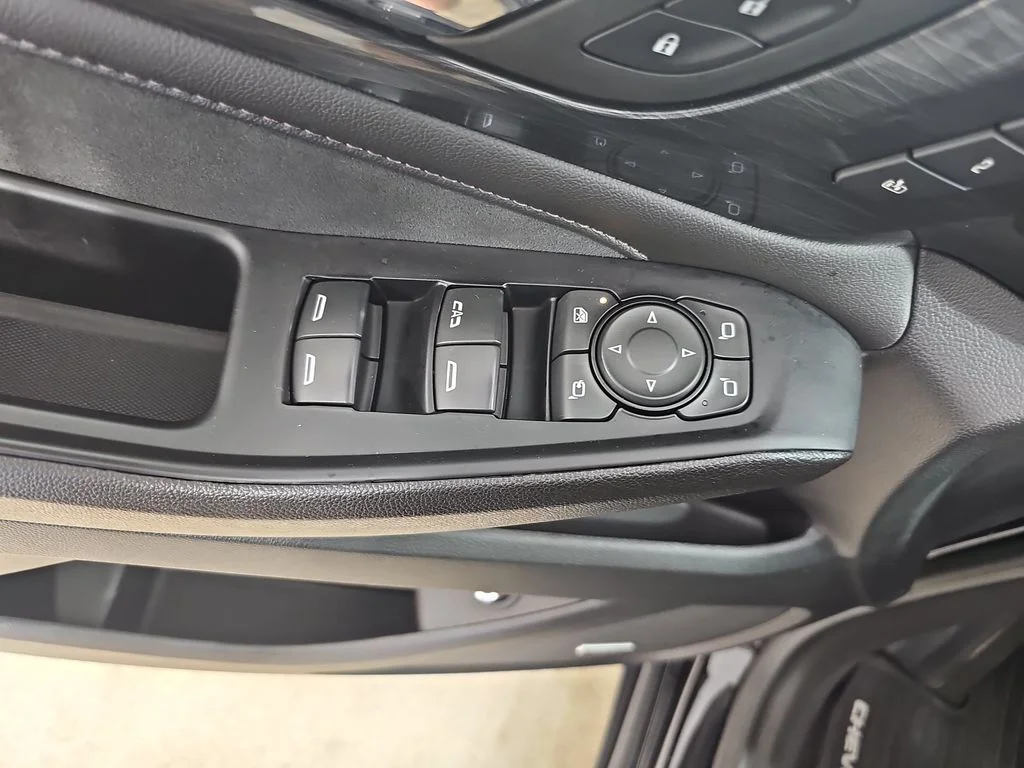 Used 2023 Black Chevrolet High Country image 35