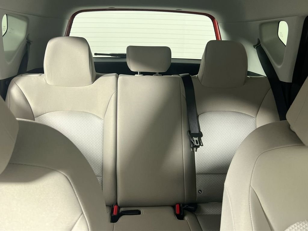 Used 2022 Red Kia LX image 32