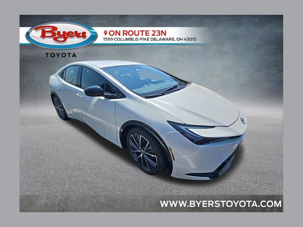 Used 2024 Pearl Toyota XLE image 1