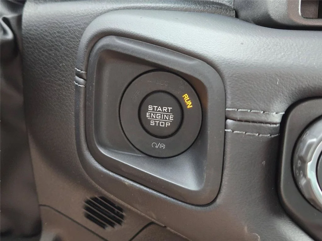 New 2026 Bright White Clearcoat Jeep Rubicon image 28