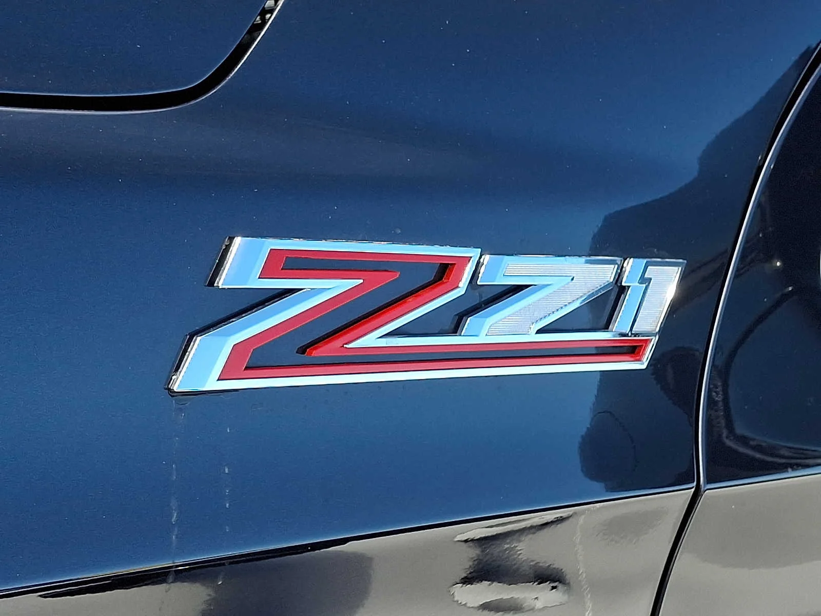 Used 2024 Dark Ash Metallic Chevrolet Z71 image 7