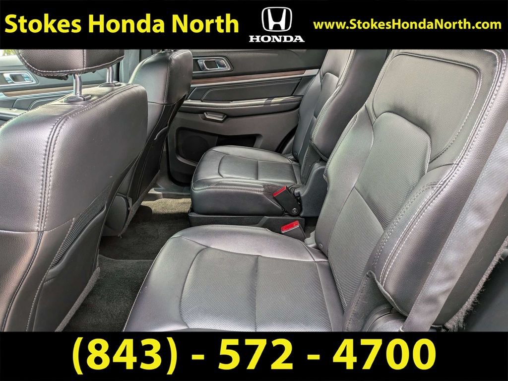 Used 2017  Ford Limited image 17