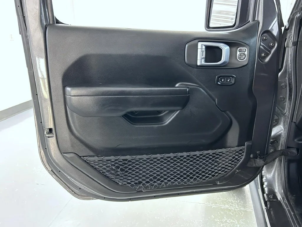 Used 2021 Gray Jeep Willys image 9