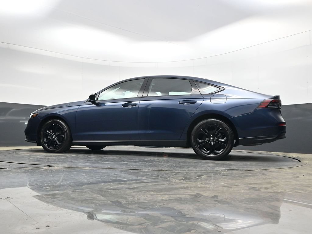 2025 Honda Accord SE - Photo 31