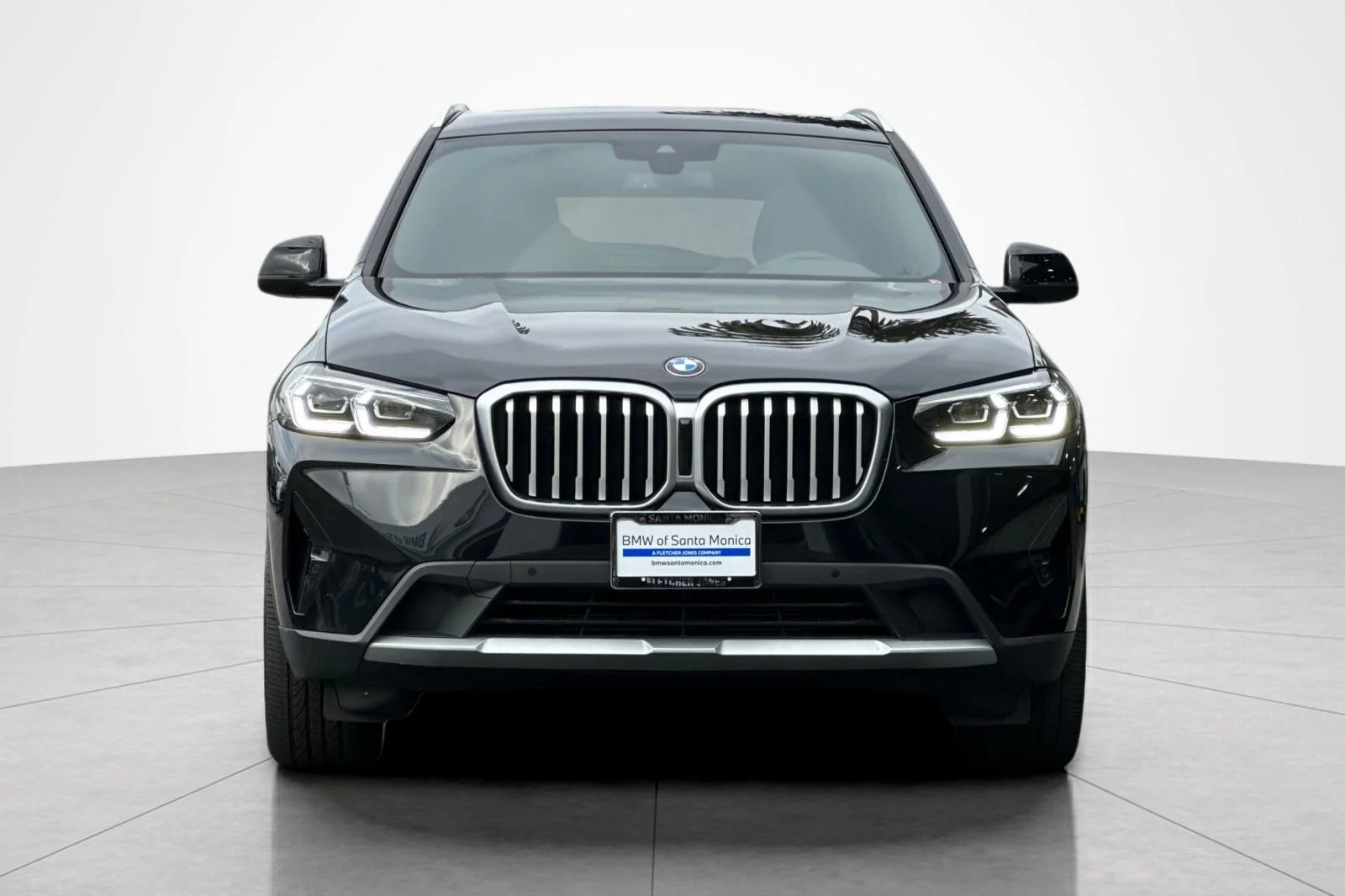Used 2023 Black Sapphire Metallic BMW sDrive30i image 8