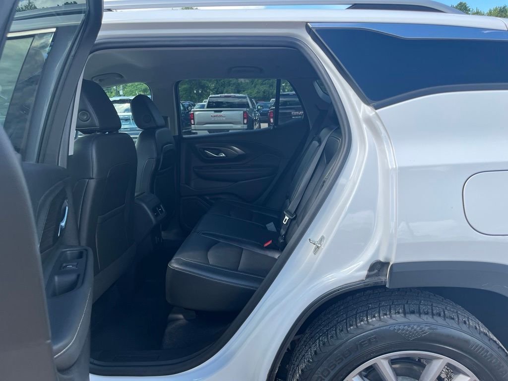Used 2024 Summit White GMC SLT image 29