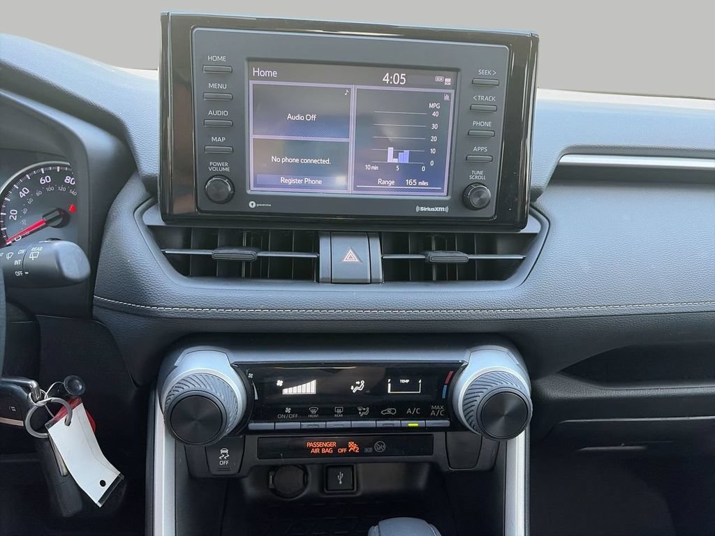 Used 2021  Toyota LE image 17
