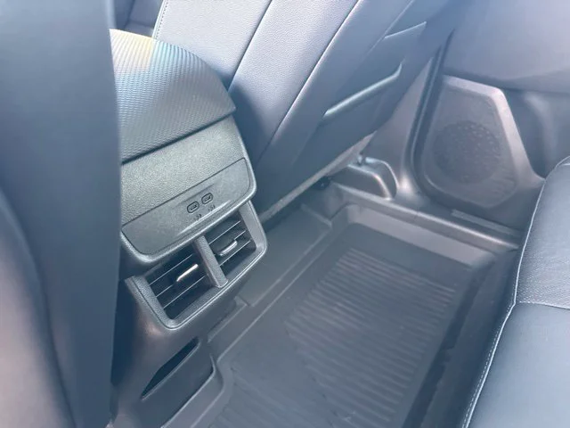 New 2027 Summit White Chevrolet LT image 30