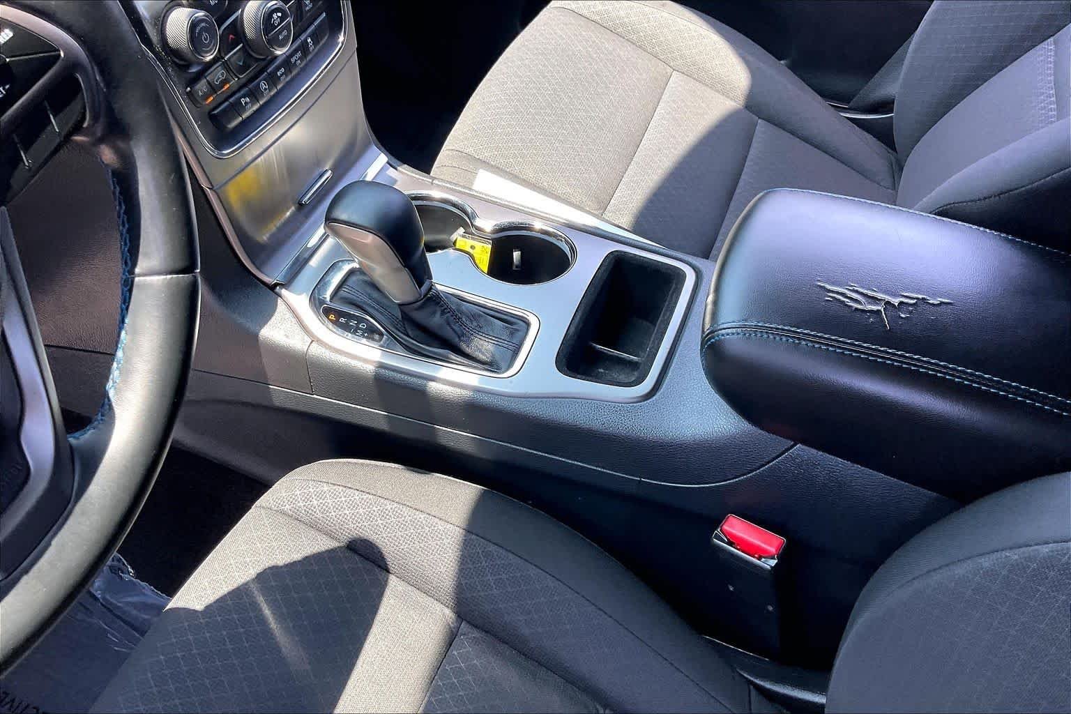 Used 2018 Diamond Black Crystal Pearlcoat Jeep Upland image 16
