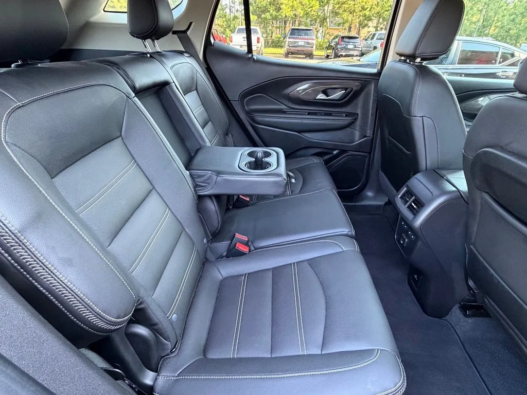 Used 2024 Black GMC Denali image 34