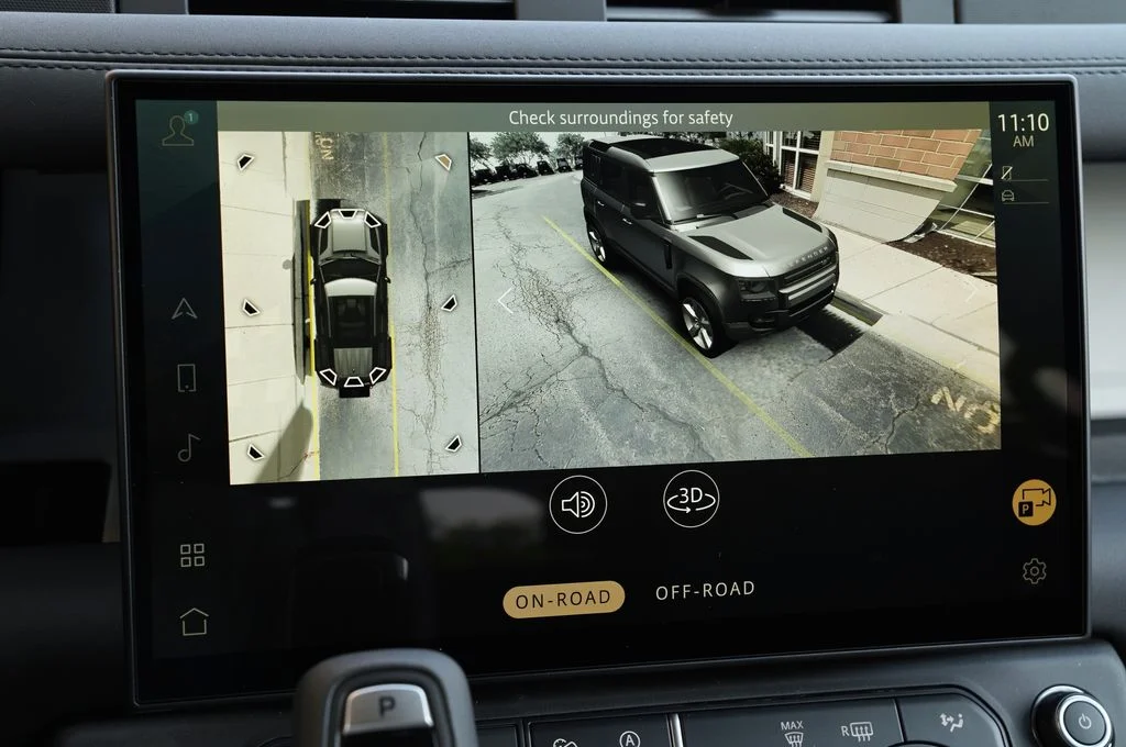 New 2026 Santorini Black Land Rover X-Dynamic SE image 28