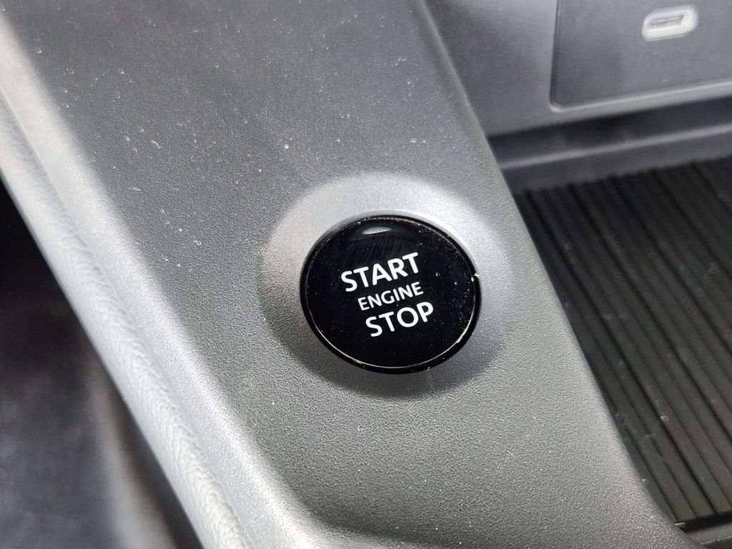 New 2026 Atlantic Gray Metallic / Super Black Two-tone Nissan SR image 21