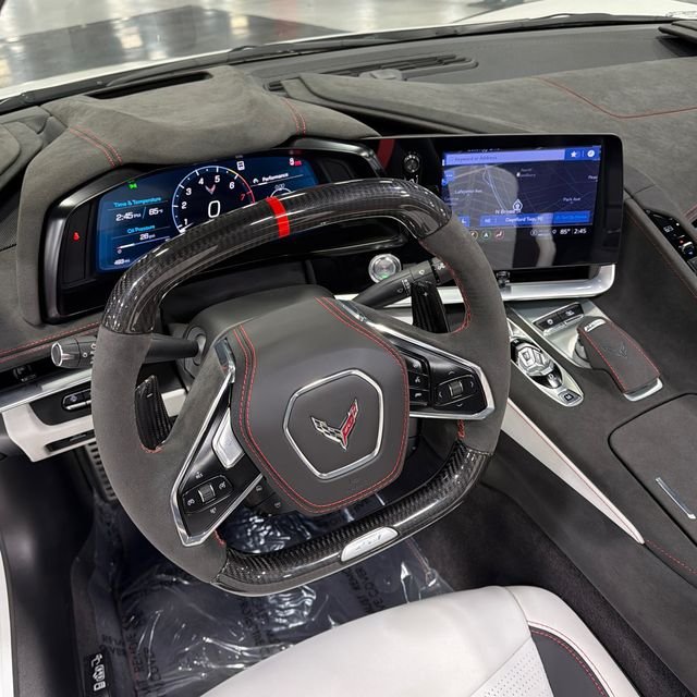 Used 2023 White Chevrolet Z06 image 15