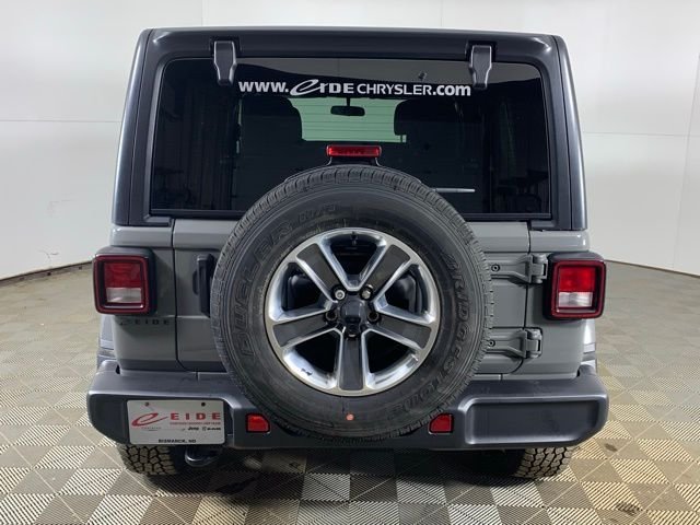 Used 2021 Gray Jeep Unlimited Sahara image 13
