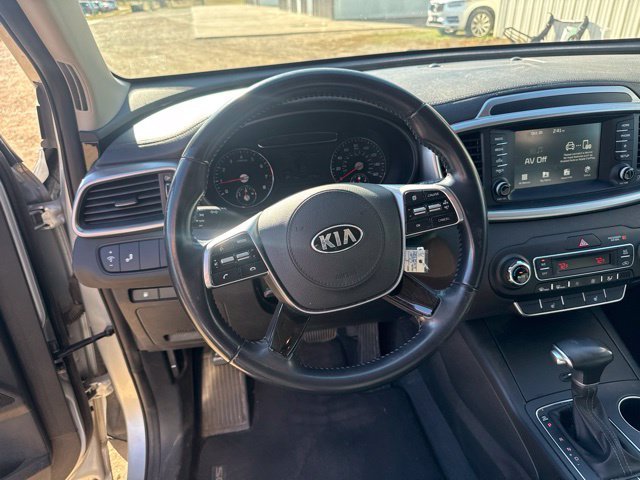 Used 2019 Silver Kia S image 13