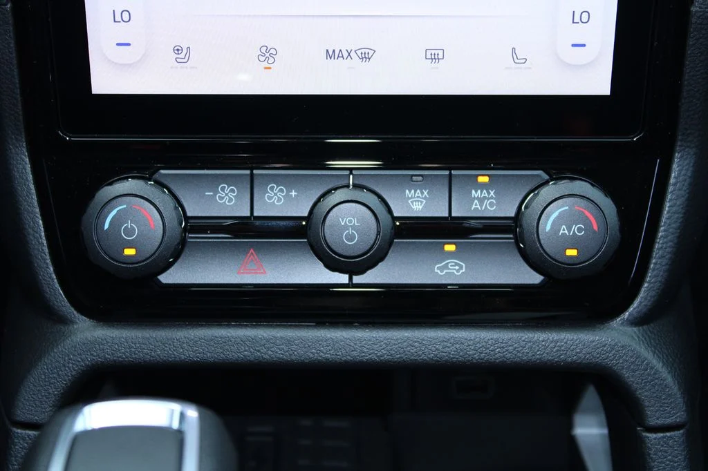 New 2026 Avalanche Ford Lariat® image 26
