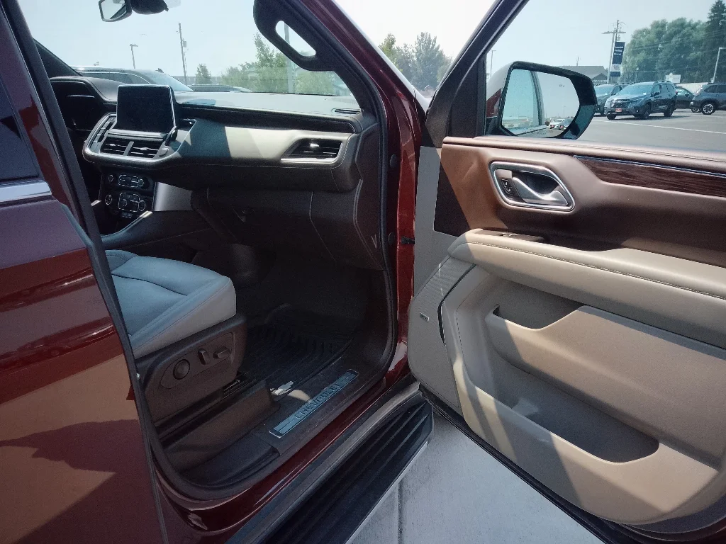 Used 2022 Auburn Metallic Chevrolet LT image 16