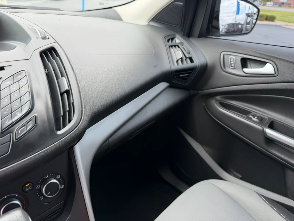 Used 2015 White Ford SE image 11
