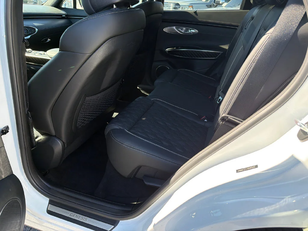 Used 2025 White Genesis 3.5T Sport image 21
