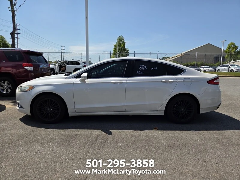 Used 2014  FORD SE image 2