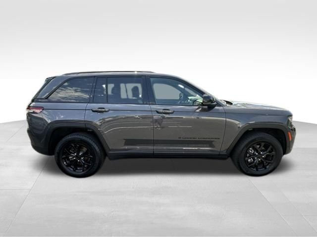 2024 Jeep Grand Cherokee Altitude - Photo 8