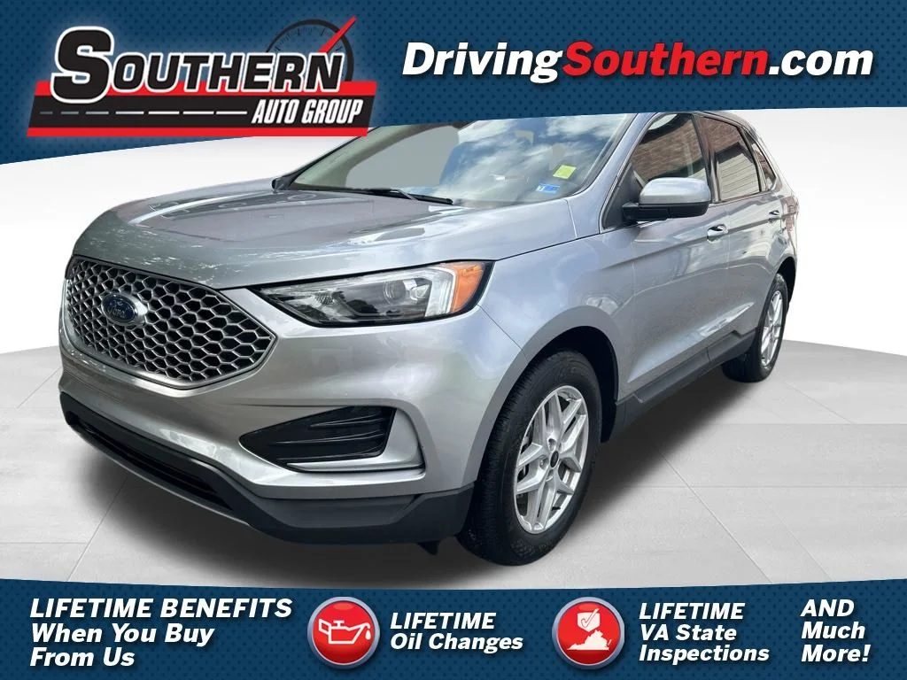 Used 2024 Silver Ford SEL image 1