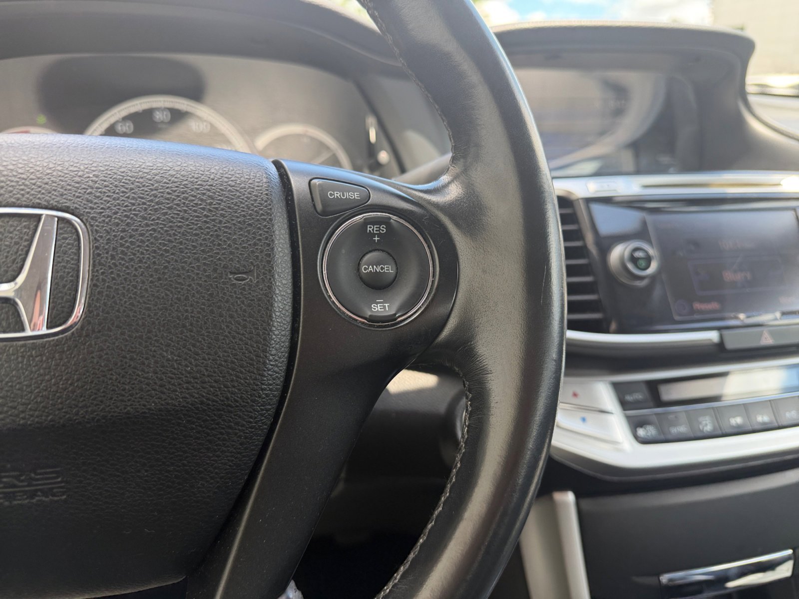Used 2015 Black Honda EX-L image 12