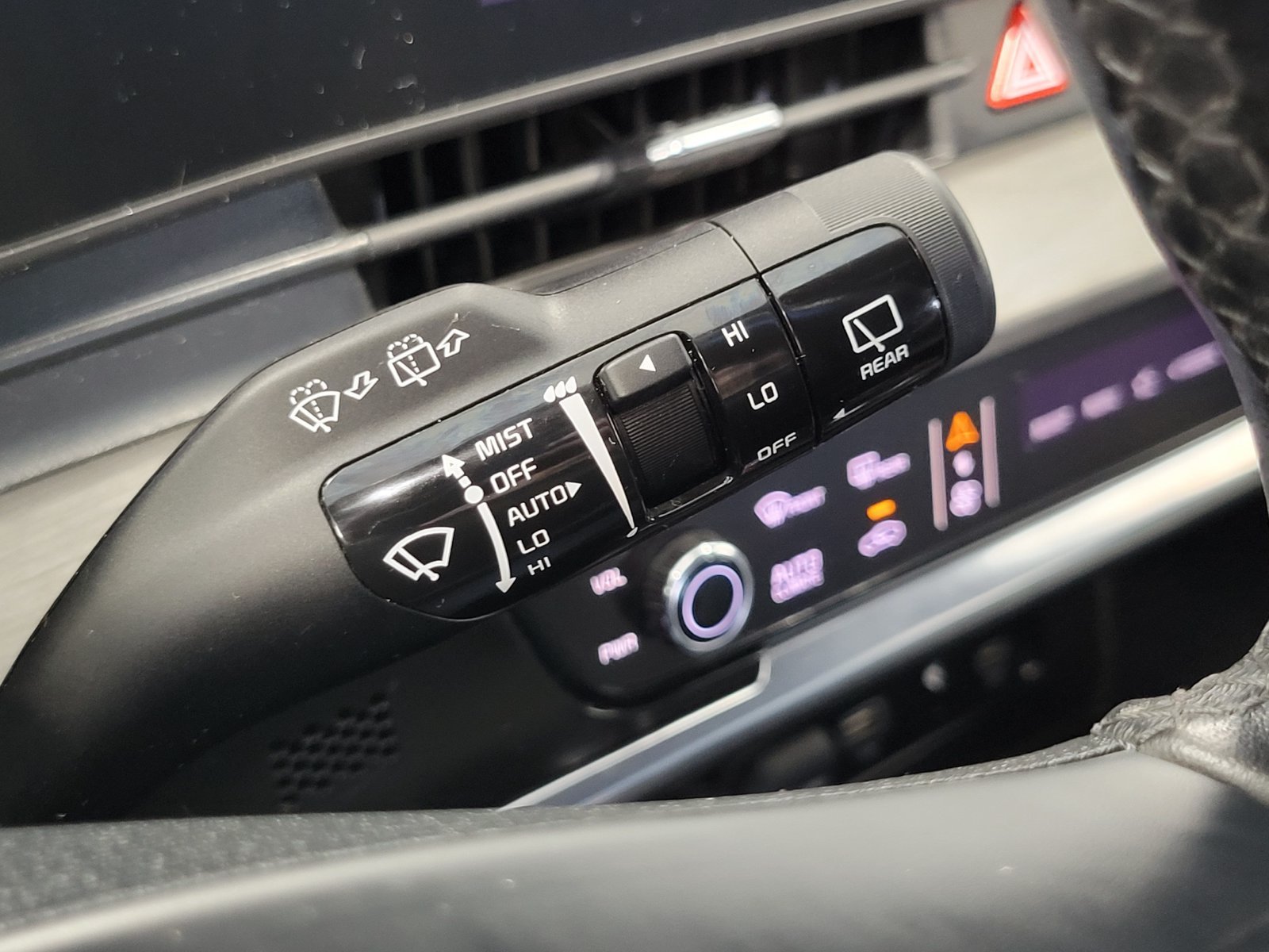 Used 2023 Black Kia X-Line image 18