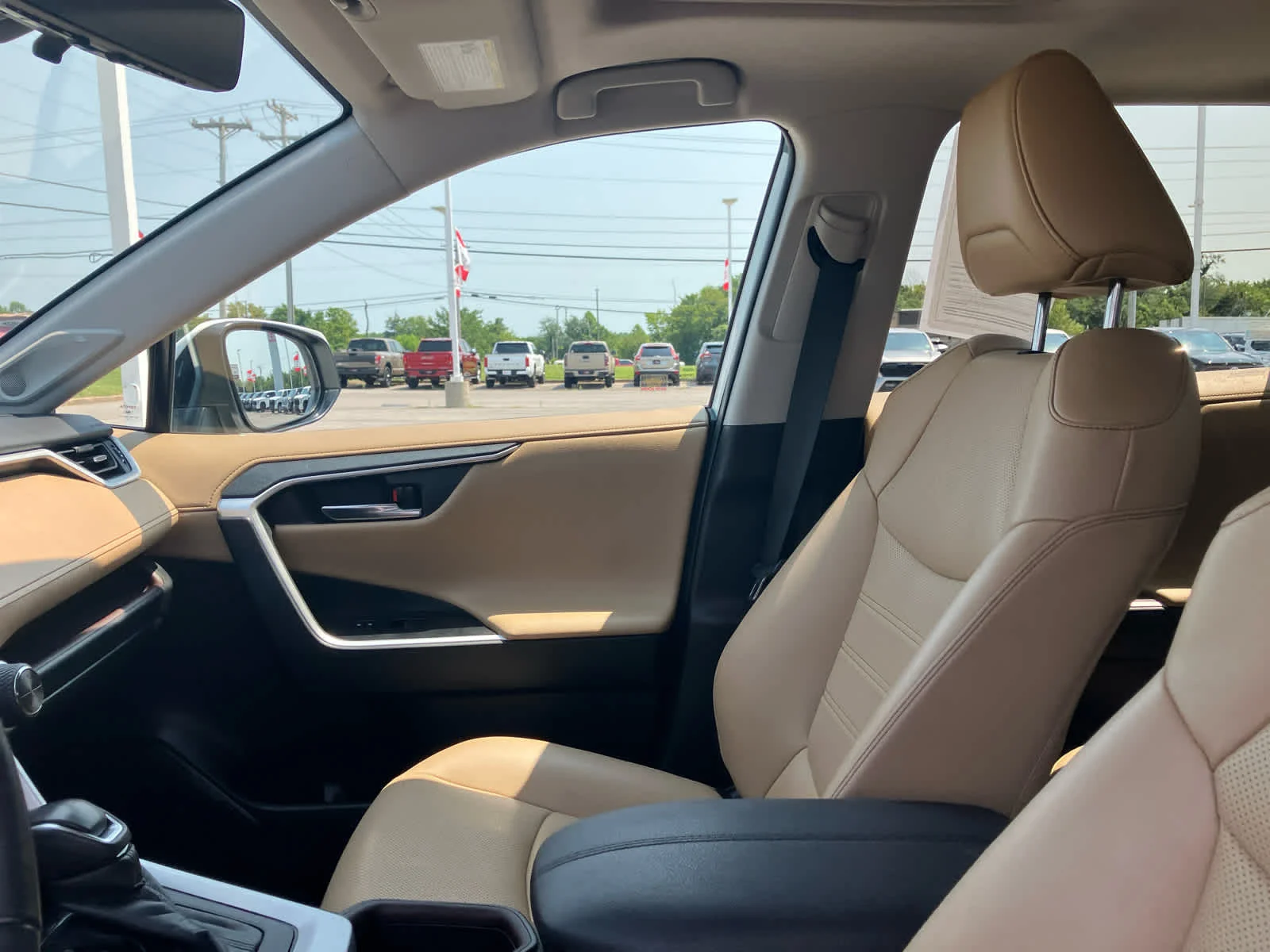 Certified Used 2020 Blizzard Pearl Toyota Limited image 22