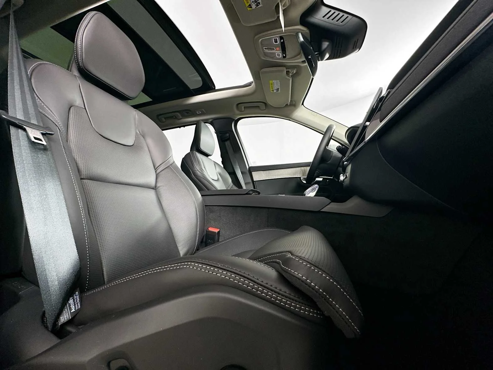 2025 Volvo XC90 Ultra - Photo 27