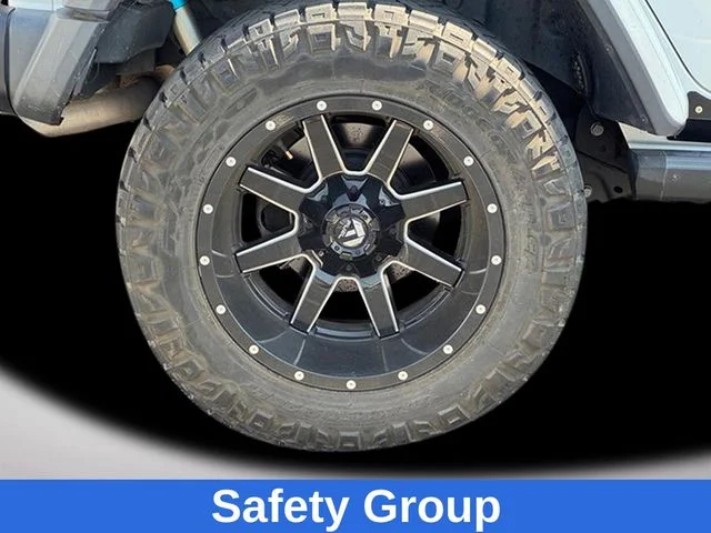 Used 2018 White Jeep Unlimited Rubicon image 12