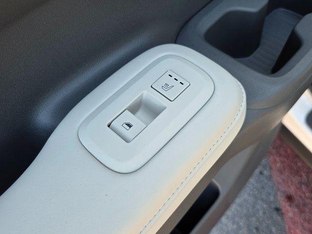 2025 Hyundai Santa Fe Limited - Photo 22