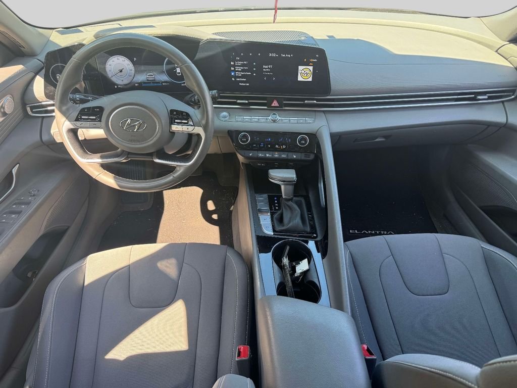 Used 2023 Gray Hyundai SEL image 12