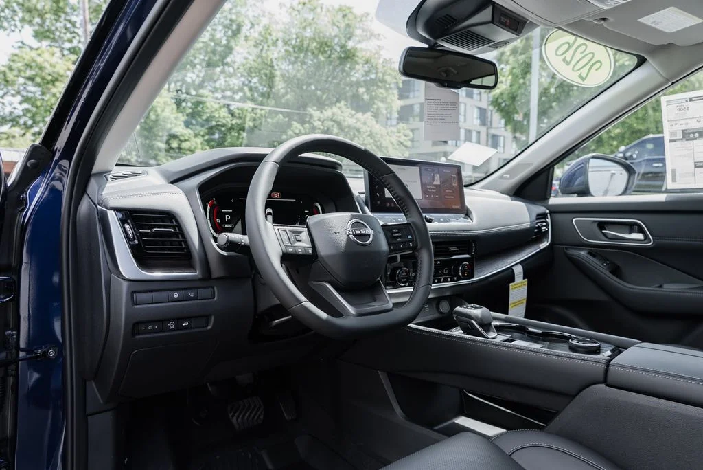 New 2026 Deep Ocean Blue Pearl Nissan Platinum image 23