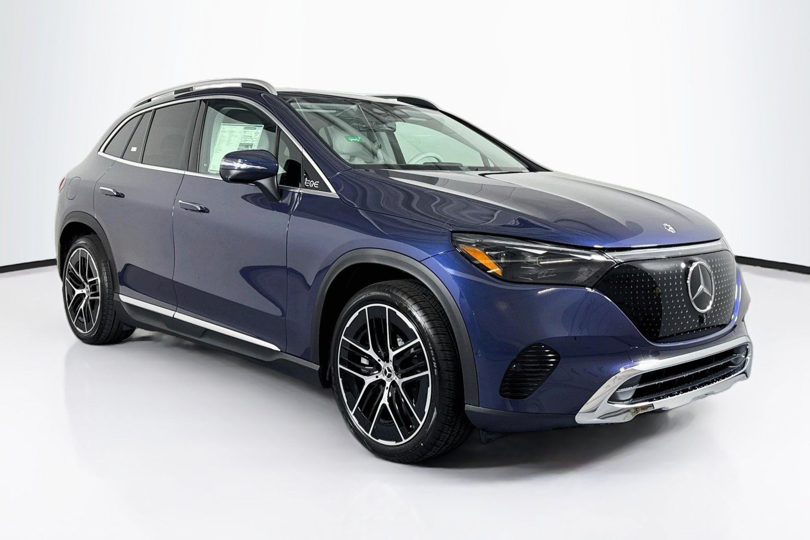 New 2027 Twilight Blue Metallic Mercedes-Benz EQE 320 image 3