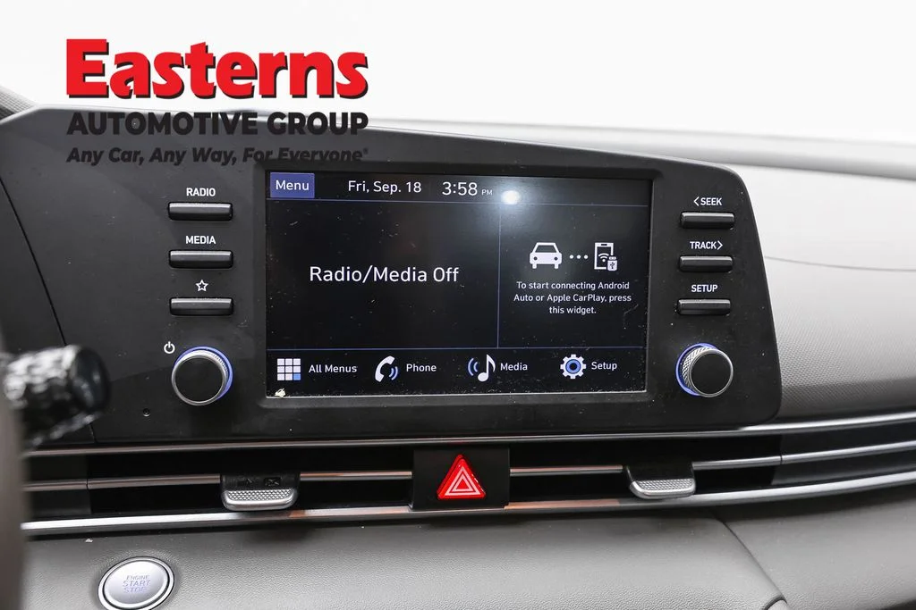 Used 2026 Gray Hyundai SEL Sport image 18