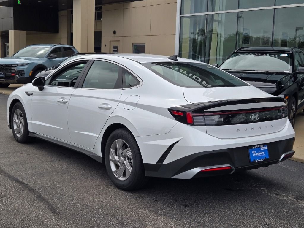Used 2026 White Hyundai SE image 13