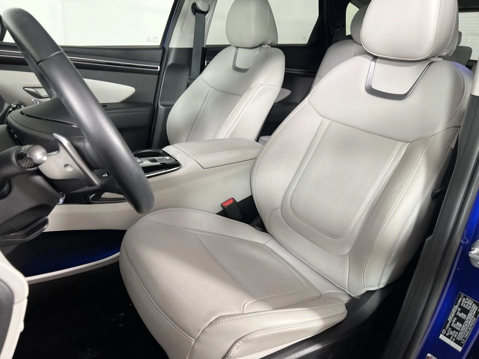 Used 2023 Intense Blue Hyundai Limited image 7