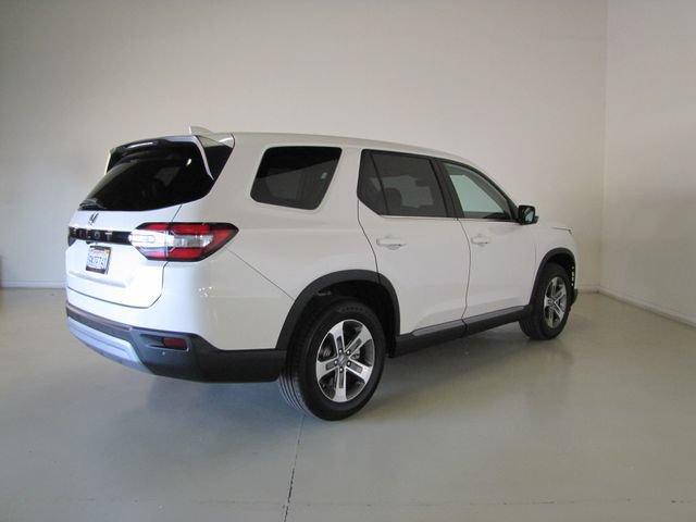 Certified Used 2024 Platinum White Pearl Honda EX-L 7 Passenger image 62