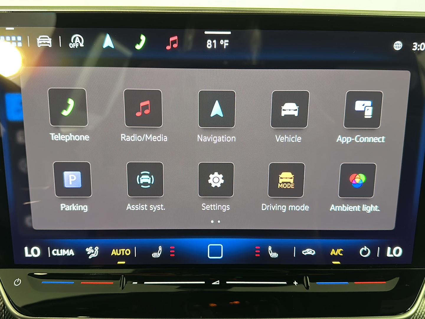 Certified Used 2026 Graphite Gray Volkswagen 4Motion image 27