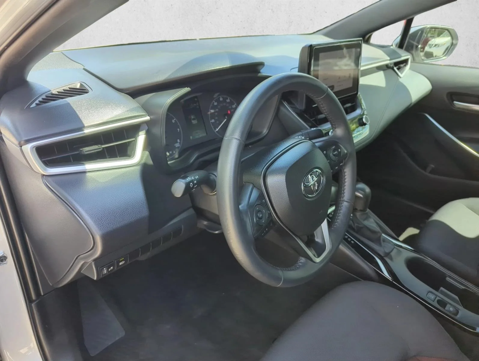 Used 2024 Classic Silver Metallic Toyota SE image 14