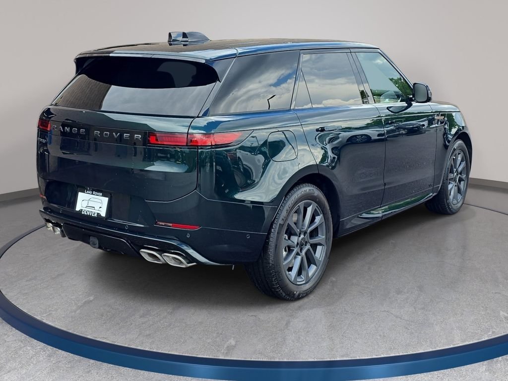 New 2026 British Racing Green LAND ROVER Dynamic SE image 5