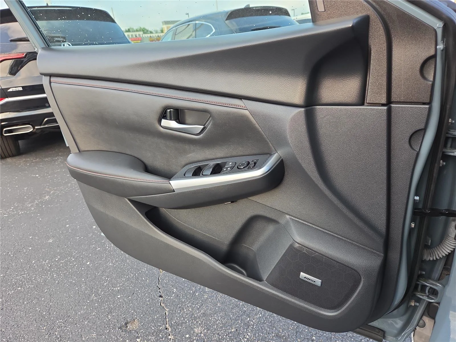 Used 2024 Atlantic Gray Metallic/Super Black Nissan SR image 18