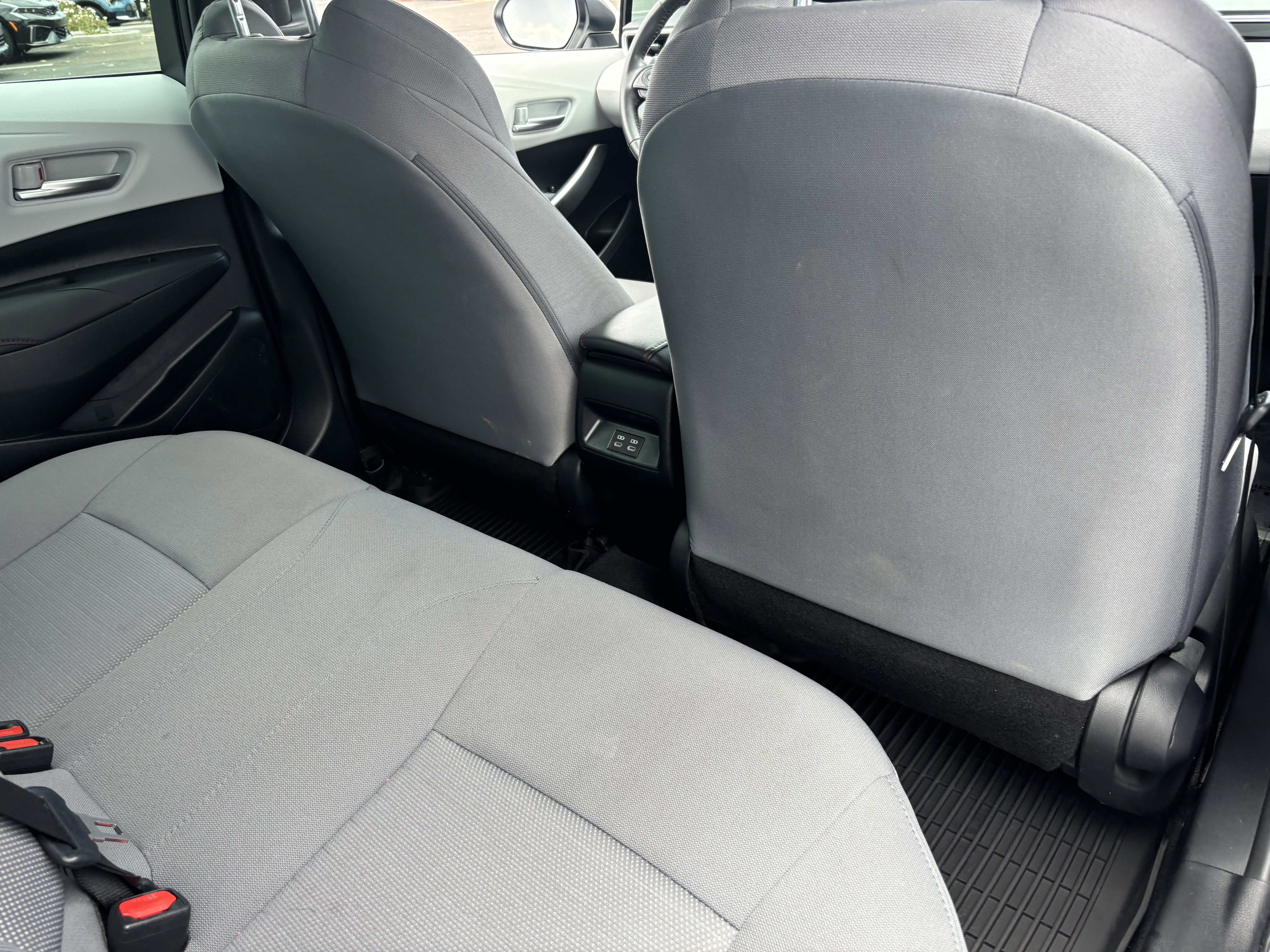 Used 2024 Ice Toyota SE image 12